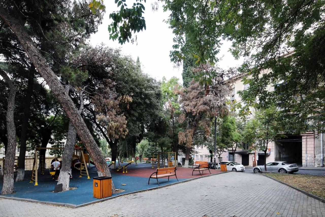 Twins Hotel Tbilisi Ngoại thất bức ảnh